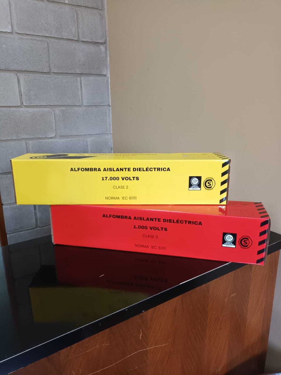 alfombra-dielectrica-caja (1)